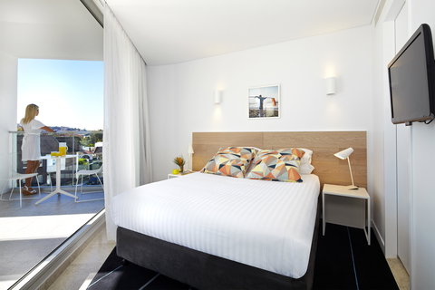 Adina Apartment Hotel Bondi Beach Sydney - Surfers Gold Coast 4