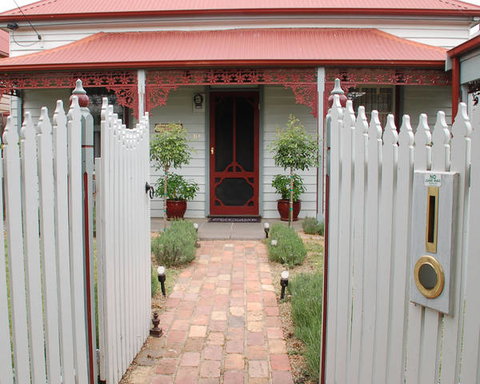 Airleigh Rose Cottage - Surfers Gold Coast 0