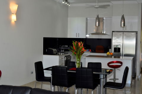 Apartment No 8 - Surfers Gold Coast 1