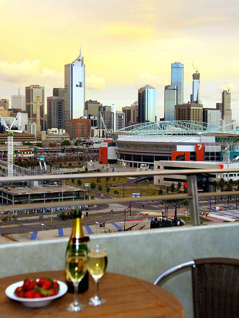 Apartments@Docklands - Surfers Gold Coast 3