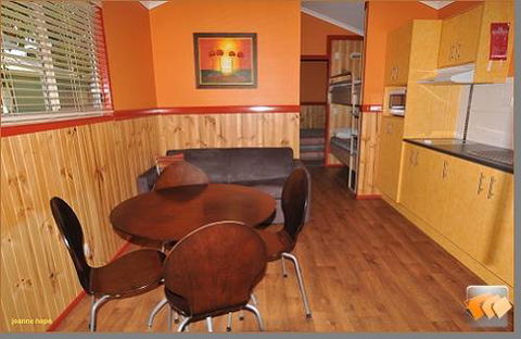 Aussie Outback Oasis Cabin & Van Village - Surfers Gold Coast 3