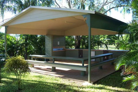 Aussie Outback Oasis Cabin & Van Village - Surfers Gold Coast 4