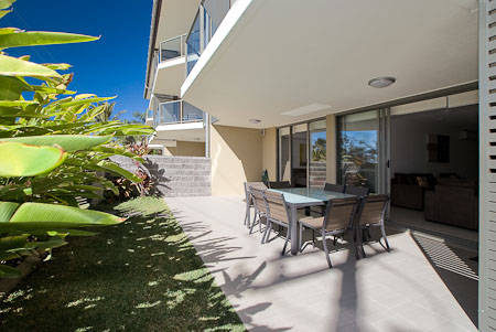 Beaches On Lammermoor Apartments - Surfers Gold Coast 4
