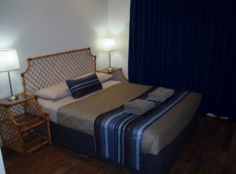Broome Beach Resort - Surfers Gold Coast 0