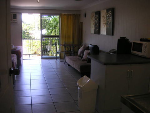 Cairns Holiday Lodge - Surfers Gold Coast 3