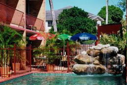 Cairns Holiday Lodge - Surfers Gold Coast 4