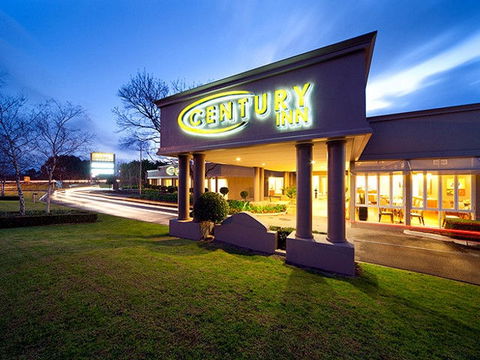 Century Inn - Surfers Gold Coast 0