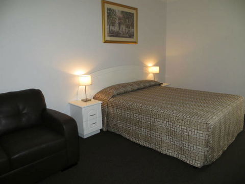 Charters Towers Heritage Lodge Motel - Surfers Gold Coast 3