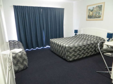 Charters Towers Heritage Lodge Motel - Surfers Gold Coast 5