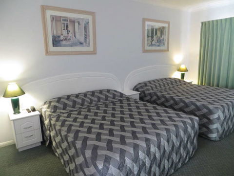 Charters Towers Heritage Lodge Motel - Surfers Gold Coast 7