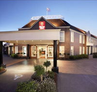 Canterbury International Hotel - Surfers Gold Coast