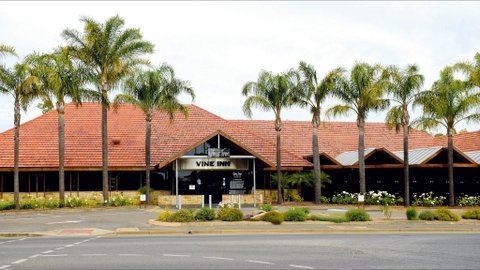 Barossa Vine Inn - Surfers Gold Coast 14
