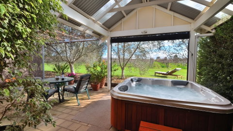 Stephanette's Cottage - Surfers Gold Coast 2
