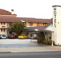 Cowra Motor Inn - Surfers Gold Coast