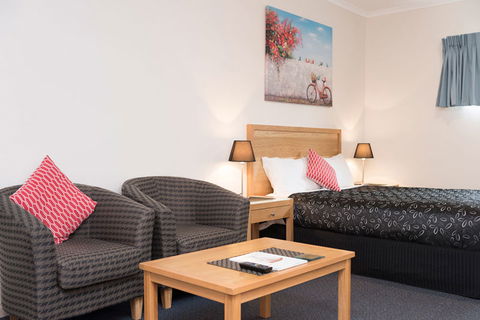 Motel On A Beckett - Surfers Gold Coast 2