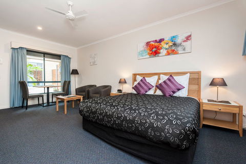 Motel On A Beckett - Surfers Gold Coast 3