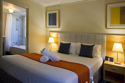 Corrigans Cove - Surfers Gold Coast 6