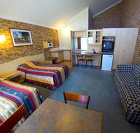 Country Gardens Motor Inn - Surfers Gold Coast