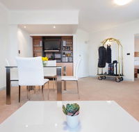 Diplomat Hotel - Surfers Gold Coast