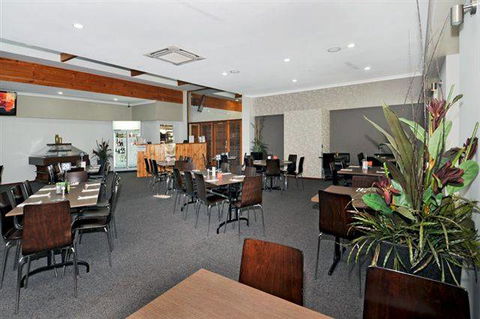 Drakesbrook Hotel - Surfers Gold Coast 2