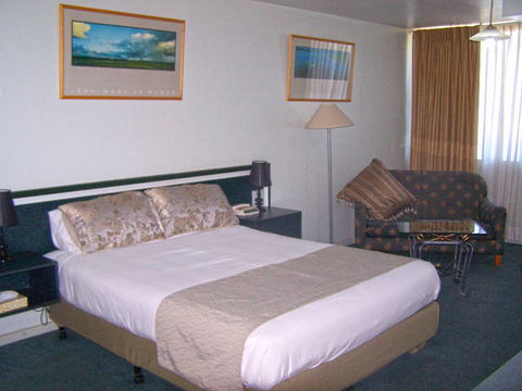 Econo Lodge Griffith Motor Inn - Surfers Gold Coast 2