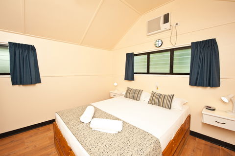 Ellis Beach Oceanfront Bungalows & Caravan Pk - Surfers Gold Coast 1