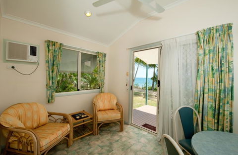 Ellis Beach Oceanfront Bungalows & Caravan Pk - Surfers Gold Coast 3