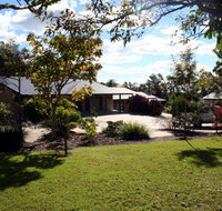 Emeraldene Inn  Eco-Lodge