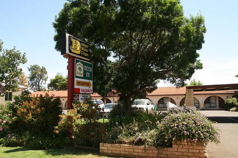 Forest Lodge Motor Inn & Restaurant - Surfers Gold Coast 5