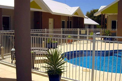 Gecko Lodge Kalbarri - Surfers Gold Coast 1