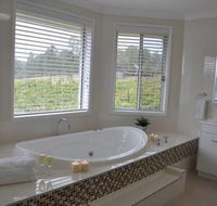 Ghost Riders Vineyard Lodge - Surfers Gold Coast