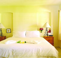 Goat Square Cottages - Surfers Gold Coast