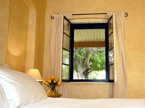Goat Square Cottages - Surfers Gold Coast 2