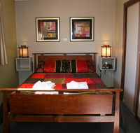 Golden Embers Apartments and B  B - Surfers Gold Coast
