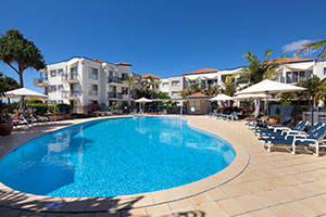 Golden Riviera Beach Resort - Surfers Gold Coast 2