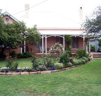 Guy House BB - Surfers Gold Coast