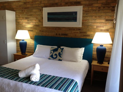 Hawks Nest Motel - Surfers Gold Coast 0