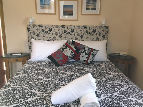 Hawks Nest Motel - Surfers Gold Coast 4