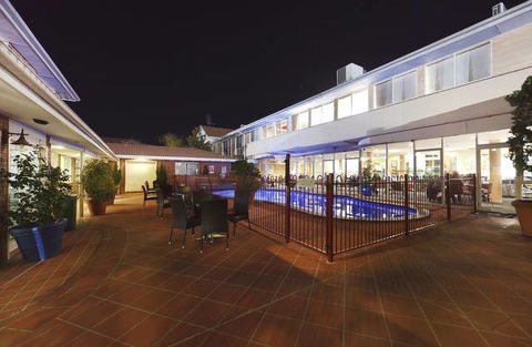Ibis Styles Canberra - Surfers Gold Coast 4