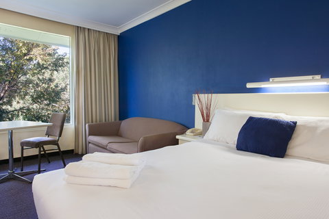 Ibis Styles Tamworth - Surfers Gold Coast 6