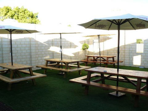 Jurien Bay Hotel Motel - Surfers Gold Coast 1