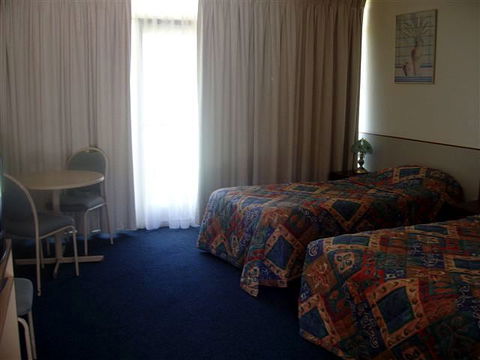 Kempsey Motor Inn - Surfers Gold Coast 1