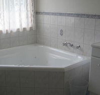 Macburn Self Contained Cottages Dog Friendly - Surfers Gold Coast
