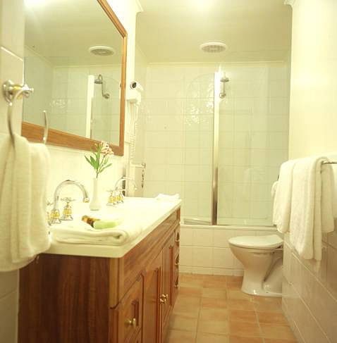 Magnolia Court Boutique Hotel - Surfers Gold Coast 3