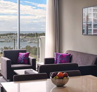 Meriton Serviced Apartments - Southport - Surfers Gold Coast
