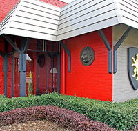 New England Motor Lodge - Surfers Gold Coast