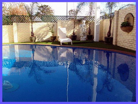 NOAH'S Mid City Motor Inn - Surfers Gold Coast 0