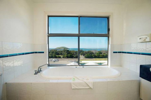 The Observatory Holiday Apartments - Surfers Gold Coast 2