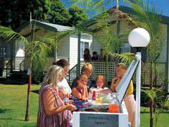Paradise Palms Carey Bay - Surfers Gold Coast 3