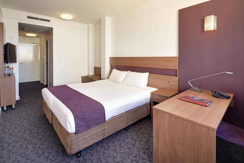 Quality Hotel Ambassador Perth - Surfers Gold Coast 3